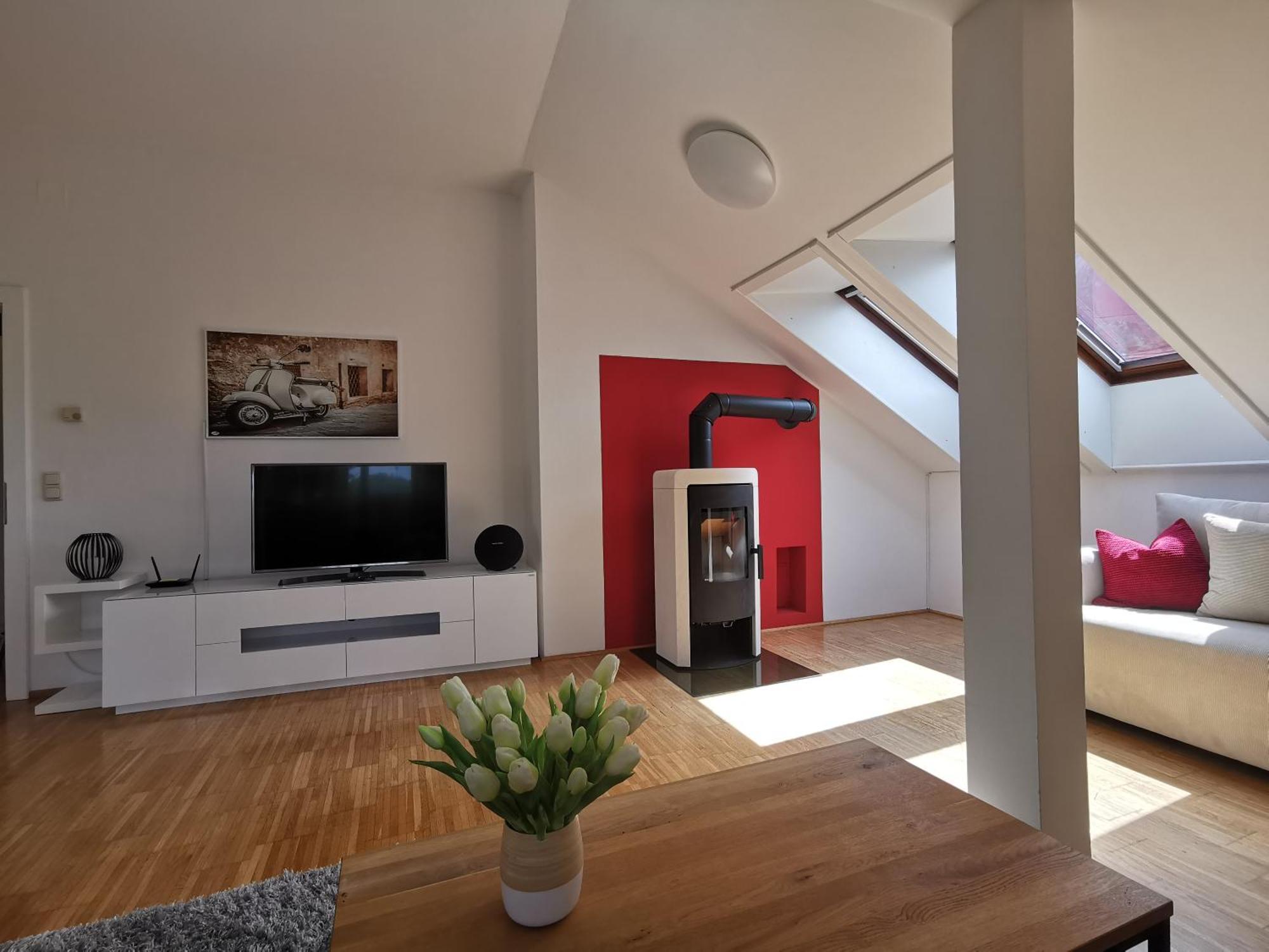 Moderne Dachgeschosswohnung Zentral By Seebnb Velden am Wörthersee Eksteriør billede